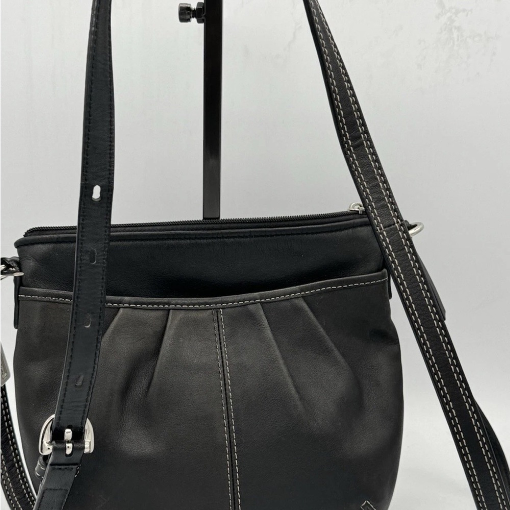 Coach Soho Crossbody Bag Swing pack Black Leather Pleated Handbag Authentic